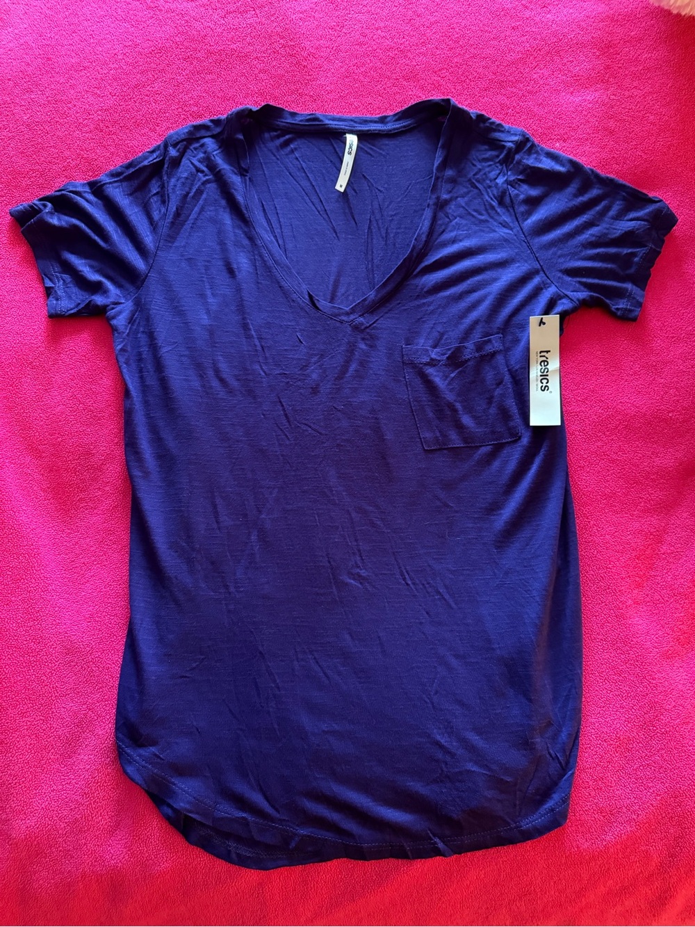 Tresics Women’s Purple V-Neck Short Sleeve Top